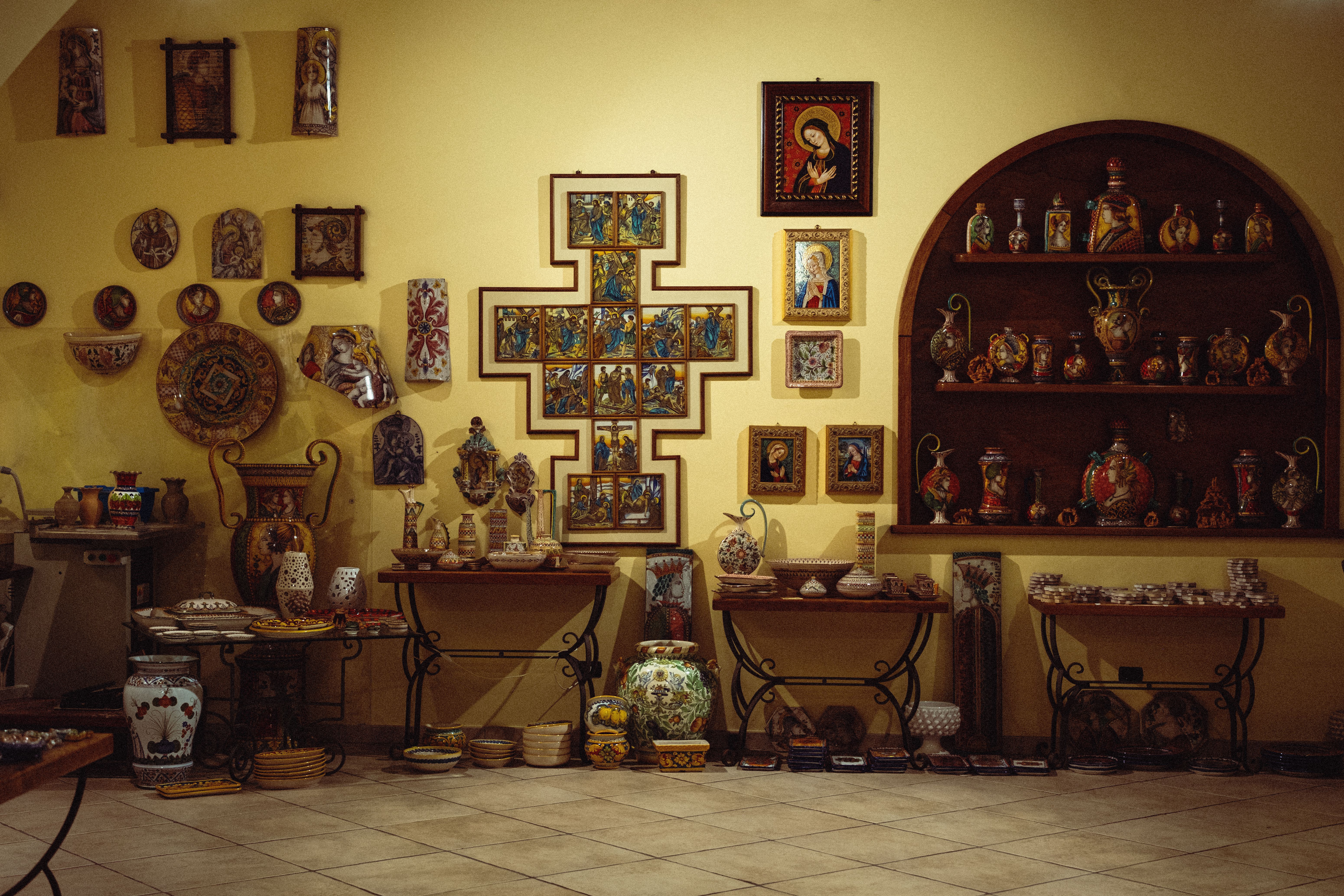 Zuppiera in Maiolica di Faenza