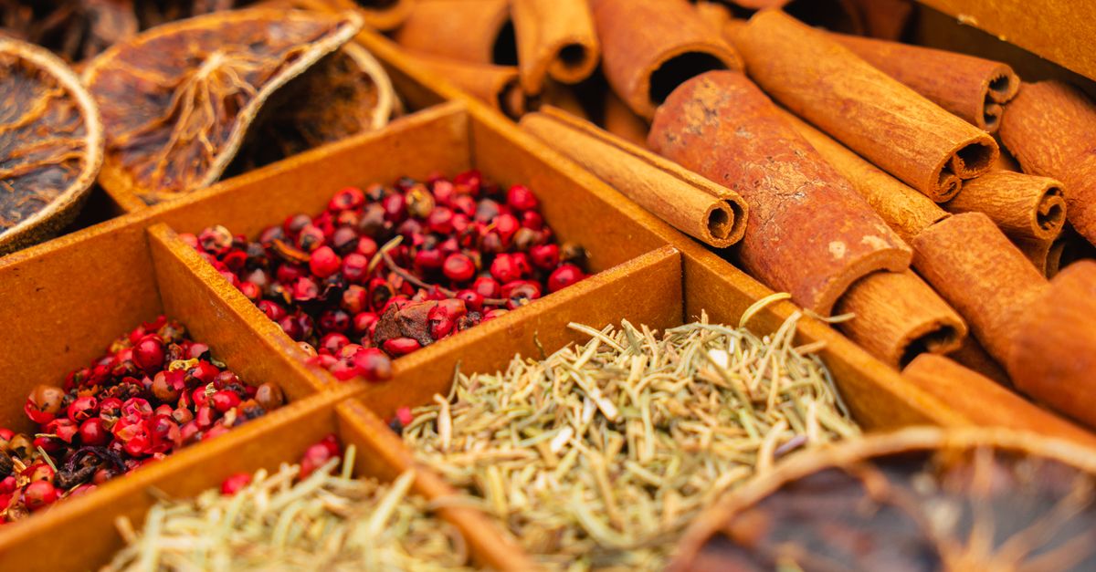 Peperoncino Calabrese in Polvere — Zafferano di Navelli