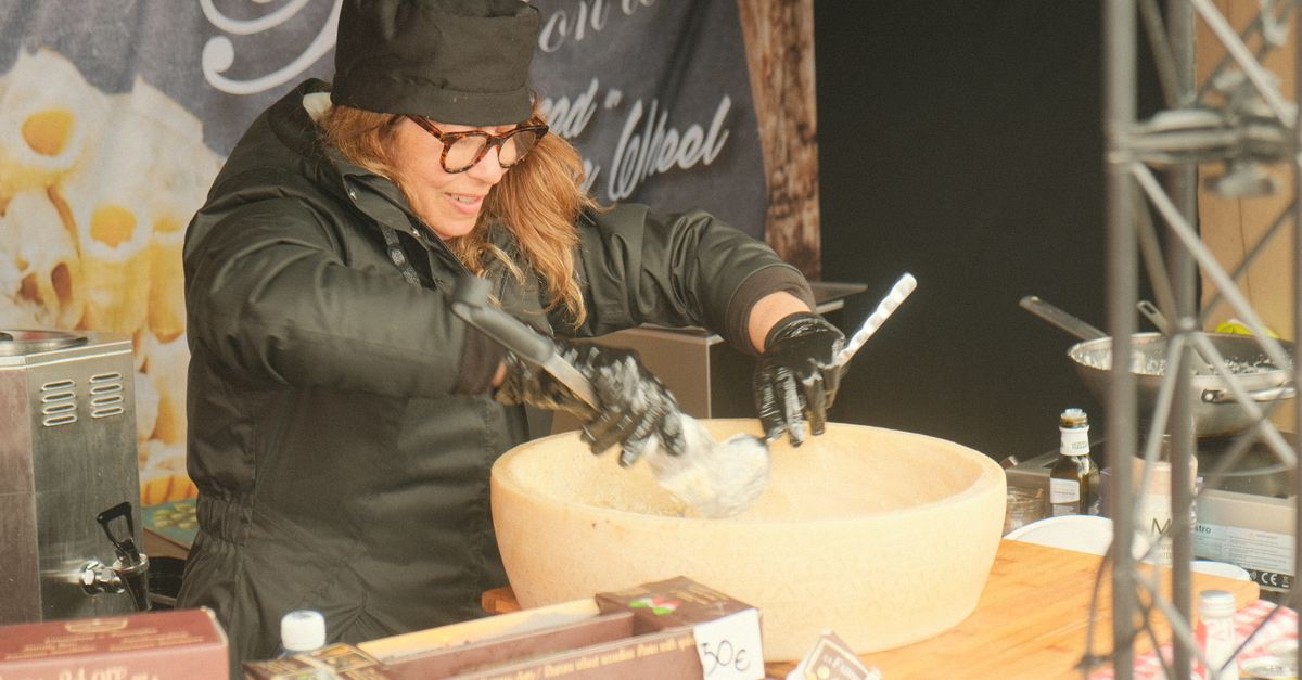 Asiago DOP Stravecchio — Caseificio Val d'Orcia